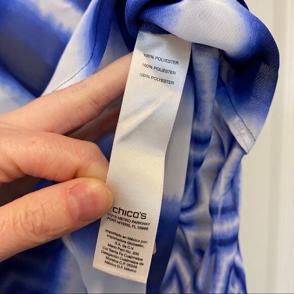 Chico's Top Shirt Blouse Blue Dueling Diamonds Darcy Chevron Zig Zip NWT Size 1 - Picture 6 of 6